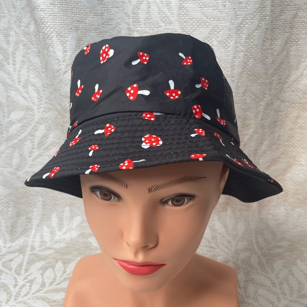 Reversible Women’s Festival Bucket Hat Black And Red Mushrooms